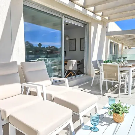 2 Bedroom Penthouse In Serenity Collection In アパート